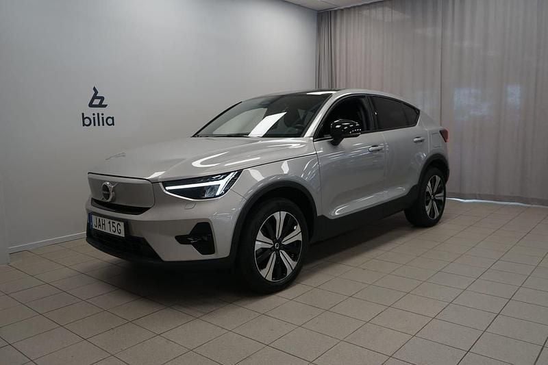 Silver Begagnad 2023 Volvo EC40 Plus SUV | 349 900 kr (Marknadspris) - Bild 1/4