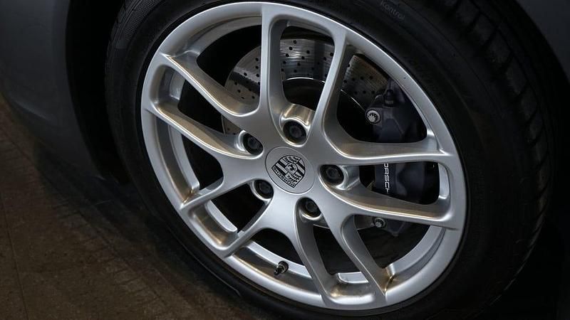 Begagnad Porsche 718 Cayman 301 HK (221 kW) 2020 Grå Sportkupé