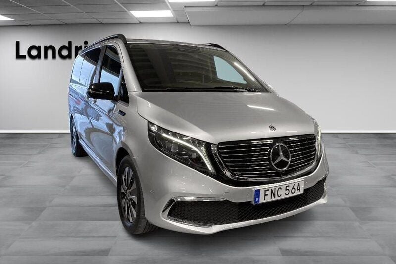 Silver Begagnad 2021 Mercedes EQV300 Minibuss | 499 000 kr - Bild 1/4