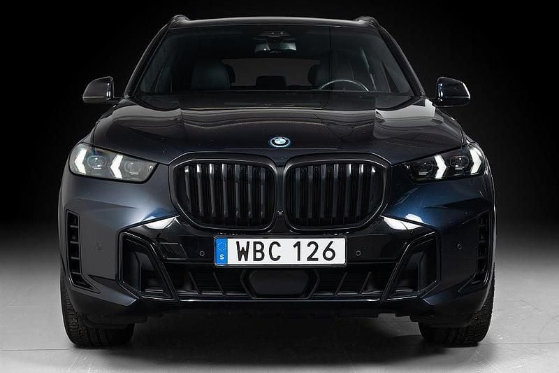 Begagnad BMW X5 M Sport 490 HK (360 kW) 2023 Svart SUV