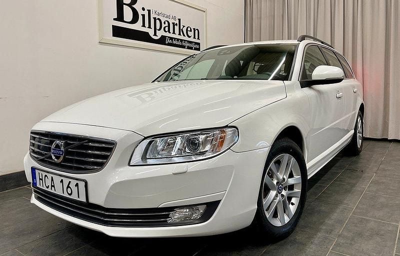 Vit Begagnad 2016 Volvo V70 Momentum Kombi | 119 900 kr (Bra pris) - Bild 1/3