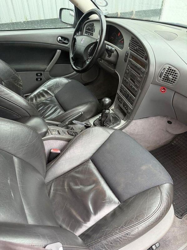 Begagnad Saab 9-5 Vector 185 HK (136 kW) 2001 Ljusgrå Kombi