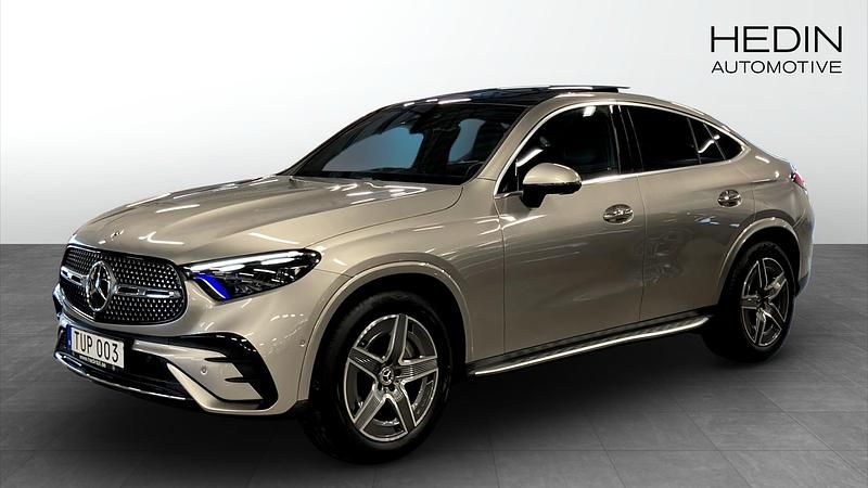 Silver Begagnad 2024 Mercedes GLC220 Sportkupé | 699 800 kr - Bild 1/4