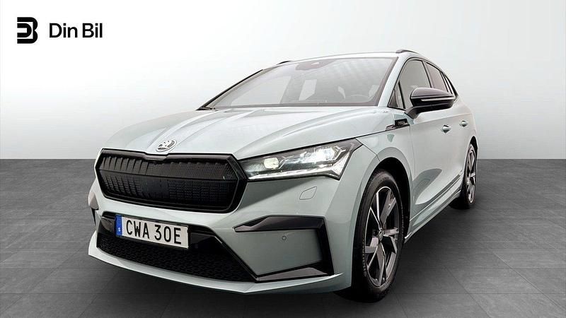 Silver Begagnad 2023 Skoda Enyaq iV SportLine SUV | 469 900 kr (Marknadspris) - Bild 1/4
