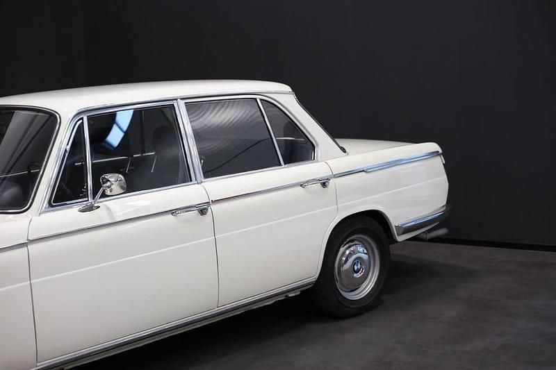 Begagnad BMW New Class 101 HK (74 kW) 1969 Vit Sedan