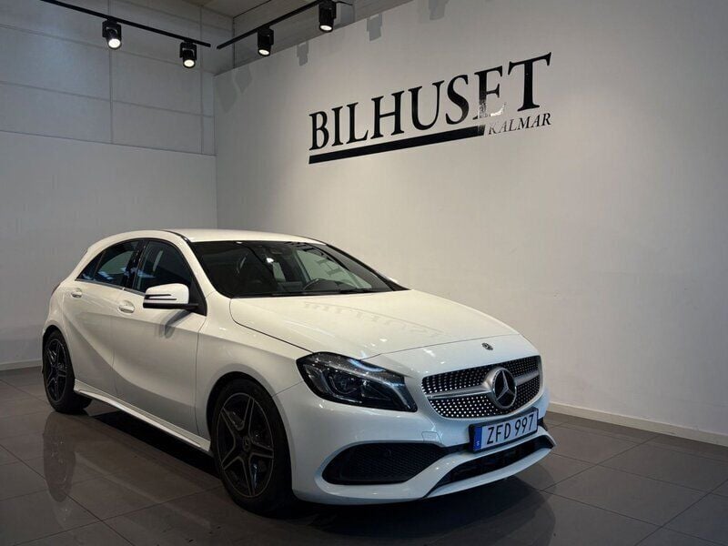 Vit Begagnad 2018 Mercedes A180 Style Halvkombi | 199 900 kr (Marknadspris) - Bild 1/4