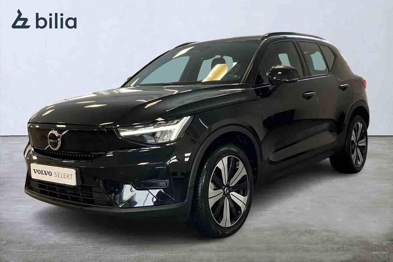 Svart Begagnad 2023 Volvo XC40 Single Motor SUV | 339 900 kr (Marknadspris) - Bild 1/1