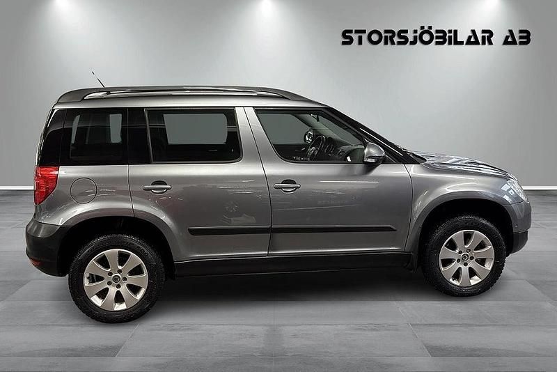 Begagnad Skoda Yeti Experience 140 HK (102 kW) 2011 Silver SUV
