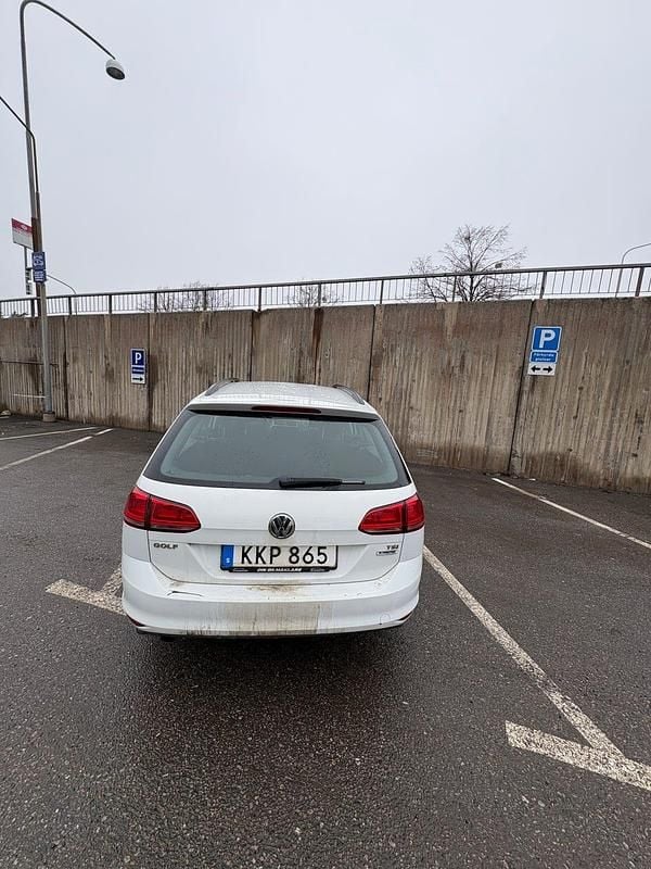 Begagnad VW Golf VII 110 HK (80 kW) 2016