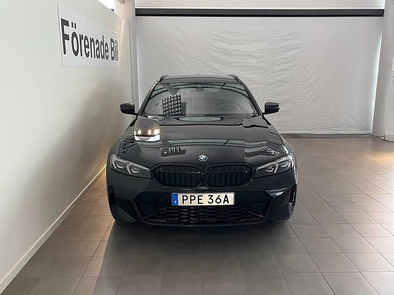 Begagnad BMW 330 M Sport 184 HK (135 kW) 2025 Safirsvart metallic Kombi