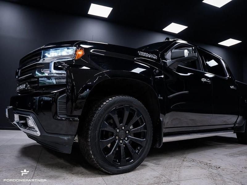 Begagnad Chevrolet Silverado 282 HK (207 kW) 2021 Svart