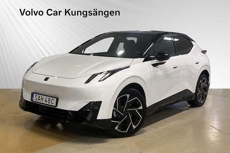 Vit Begagnad 2024 Lynk & Co 02 SUV | 439 900 kr - Bild 1/4