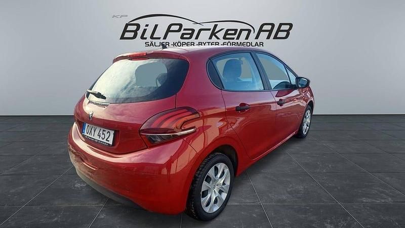 Begagnad Peugeot 208 68 HK (50 kW) 2015 Mörkröd Halvkombi