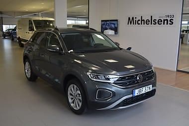 Grå Begagnad 2025 VW T-Roc Pro SUV | 359 900 kr - Bild 1/4