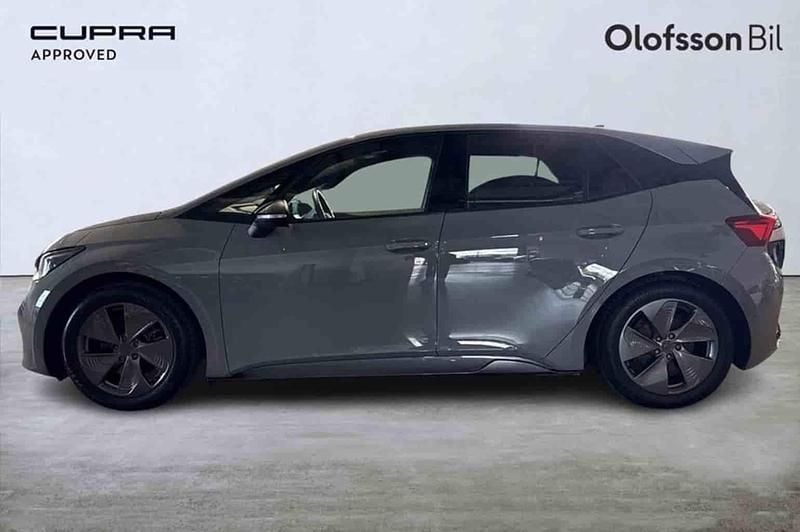 Grå Begagnad 2023 Cupra Born Halvkombi | 244 900 kr (Bra pris) - Bild 1/1