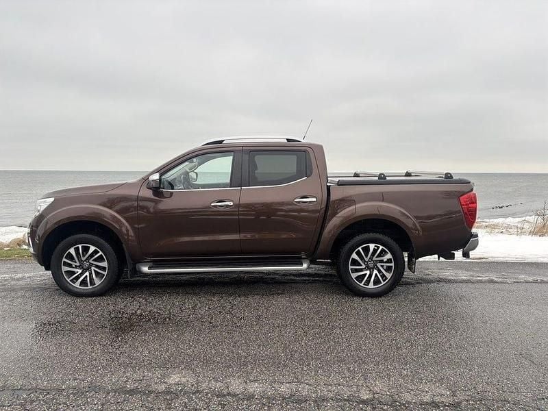 Begagnad Nissan Navara 360º 190 HK (139 kW) 2016 Brun Pickup