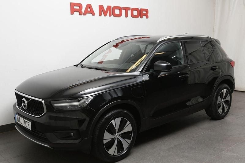 Svart Begagnad 2020 Volvo XC40 Momentum SUV | 269 900 kr (Marknadspris) - Bild 1/3
