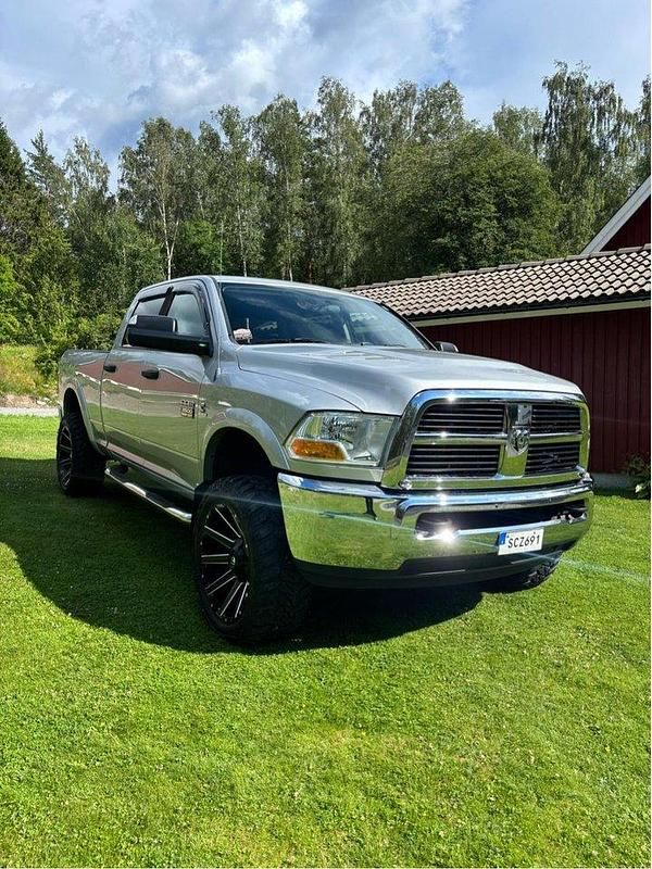 Silver Begagnad 2011 Dodge Ram Pickup | 450 000 kr (Bra pris) - Bild 1/4