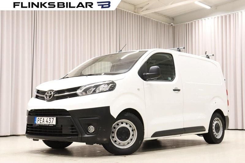 Vit Begagnad 2017 Toyota Proace Van | 139 800 kr (Marknadspris) - Bild 1/4