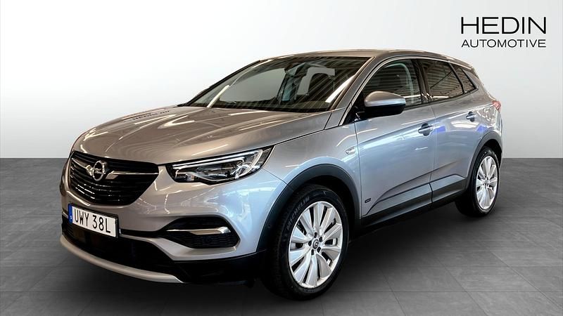 Grå (grey) Begagnad 2020 Opel Grandland X SUV | 274 900 kr (Marknadspris) - Bild 1/4