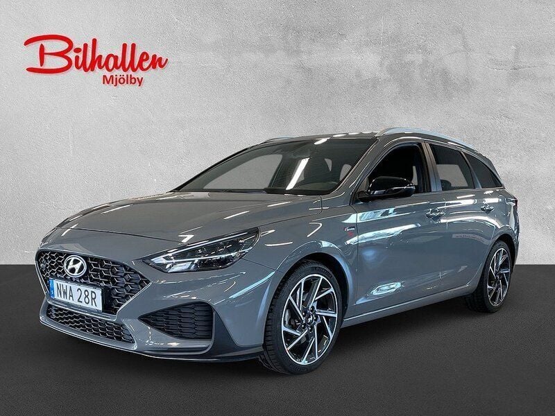 Grå Begagnad 2023 Hyundai i30 N Line Kombi | 269 000 kr (Marknadspris) - Bild 1/4