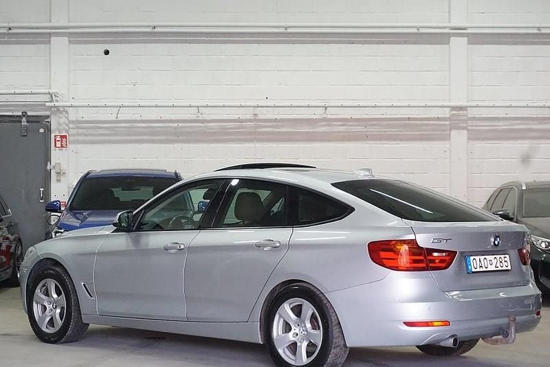 Begagnad BMW 320 Gran Turismo 184 HK (135 kW) 2013 Silvermetallic Halvkombi