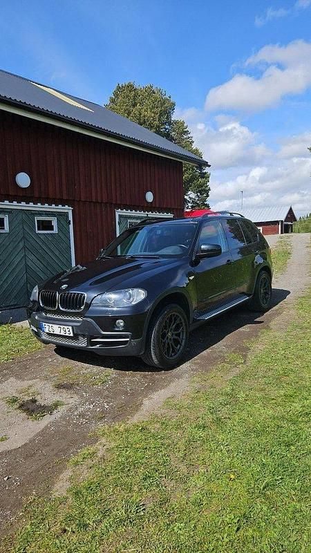 Svart Begagnad 2008 BMW X5 SUV | 110 000 kr (Marknadspris) - Bild 1/1
