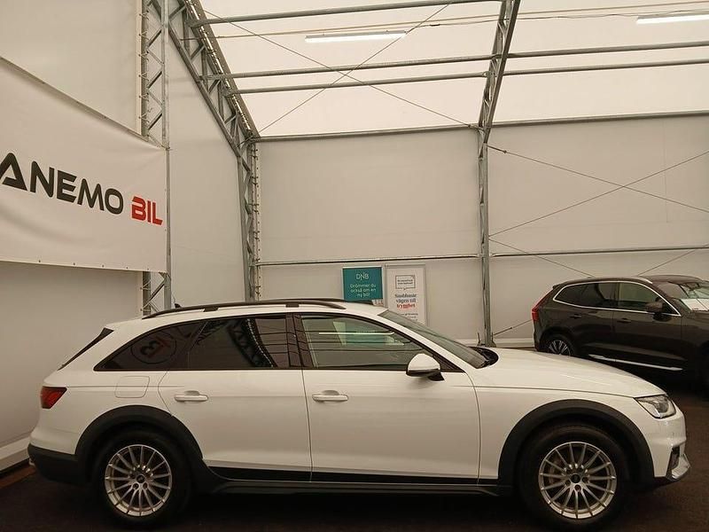 Begagnad Audi A4 Allroad Comfort 207 HK (152 kW) 2021 Vit Kombi