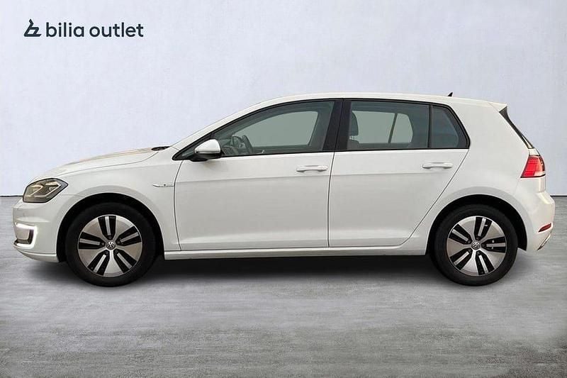 Begagnad VW e-Golf 100 kW (136 HK) 2018 Vit Halvkombi