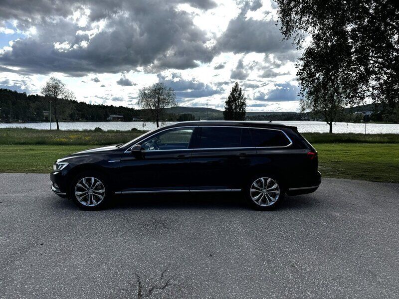Svart Begagnad 2016 VW Passat GT Kombi | 135 000 kr (Bra pris) - Bild 1/4