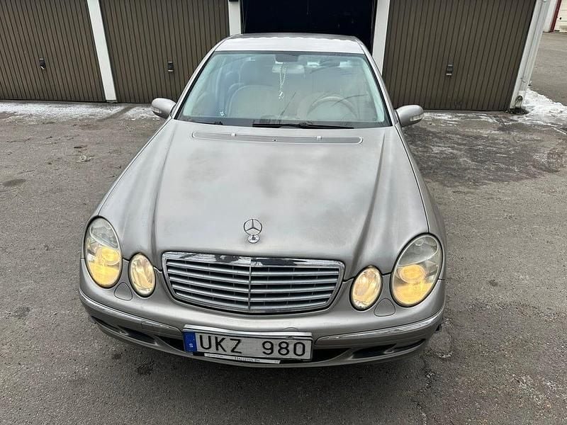 Begagnad 2004 Mercedes E200 | 43 000 kr (Bra pris) - Bild 1/4
