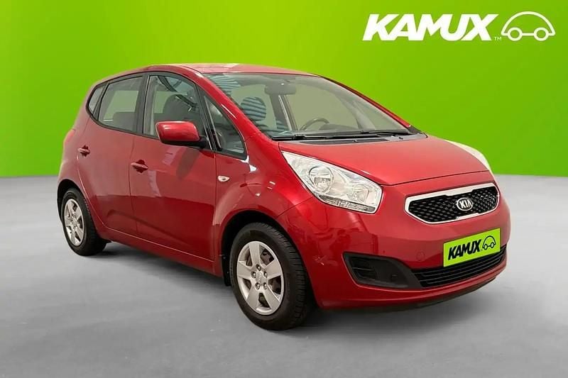 Röd Begagnad 2013 Kia Venga Halvkombi | 69 800 kr (Lite dyr) - Bild 1/4