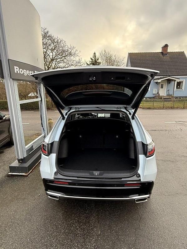 Begagnad Honda ZR-V Advance 184 HK (135 kW) 2023 Diamond dust pearl SUV