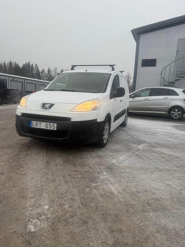 Begagnad 2011 Peugeot Partner Minibuss | 39 900 kr (Marknadspris) - Bild 1/4