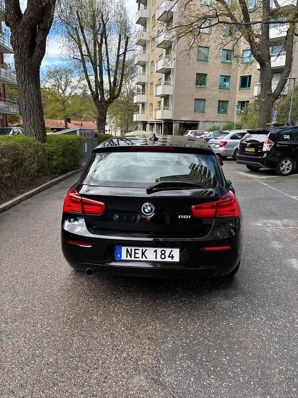 Begagnad BMW 118 136 HK (100 kW) 2016 Halvkombi
