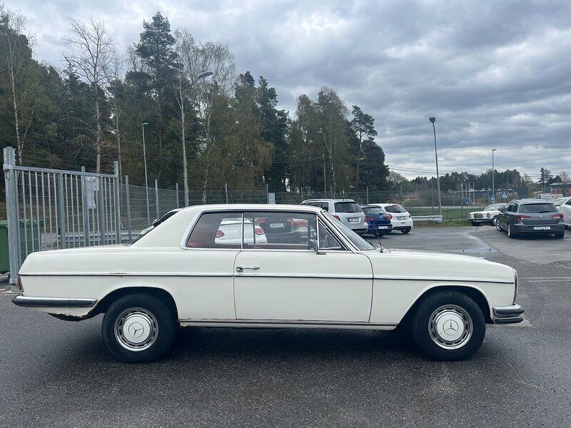Begagnad Mercedes C250 131 HK (96 kW) 1969 Vit Sportkupé