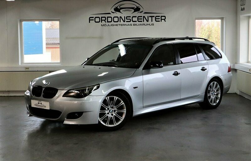 Silver Begagnad 2007 BMW 525 M Sport Kombi | 89 900 kr (Lite dyr) - Bild 1/4