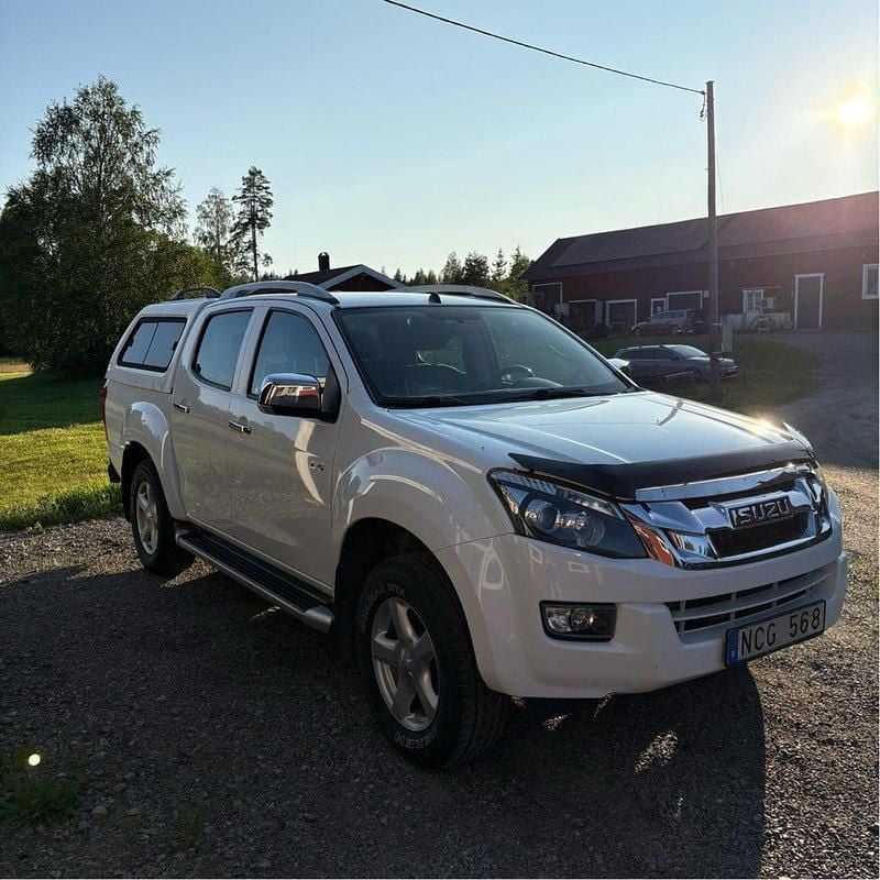 Vit Begagnad 2013 Isuzu D-Max Pickup | 145 000 kr (Marknadspris) - Bild 1/4