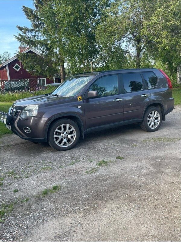 Begagnad 2011 Nissan X-Trail SUV | 67 000 kr (Marknadspris) - Bild 1/4