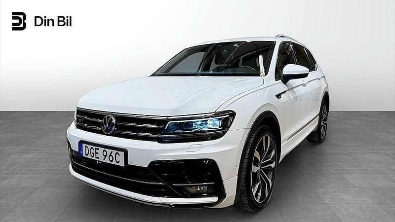 Vit Begagnad 2021 VW Tiguan Allspace R-line SUV | 329 900 kr (Marknadspris) - Bild 1/4