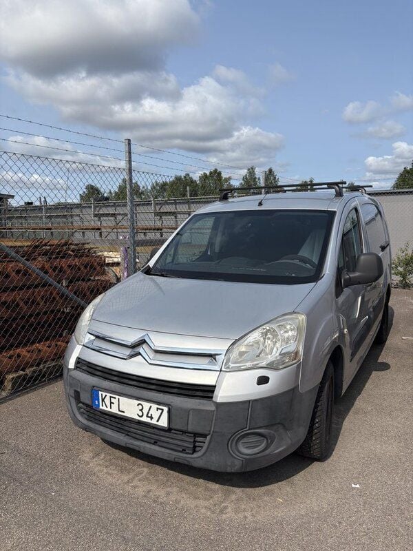 Silver Begagnad 2009 Citroën Berlingo Minibuss | 17 500 kr - Bild 1/4