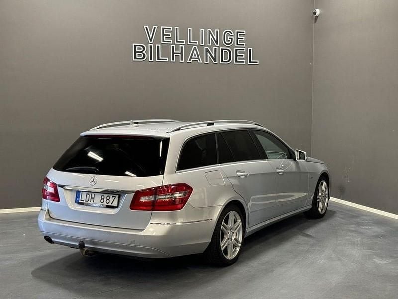 Begagnad Mercedes E200 Avantgarde 184 HK (135 kW) 2010 Silver Kombi