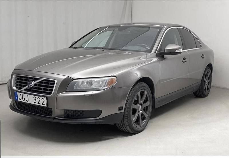 Grå Begagnad 2007 Volvo S80 Kinetic Sedan | 55 000 kr (Marknadspris) - Bild 1/4