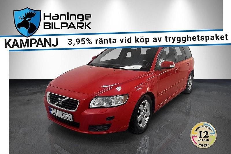 Röd Begagnad 2009 Volvo V50 Momentum Kombi | 39 900 kr (Bra pris) - Bild 1/2