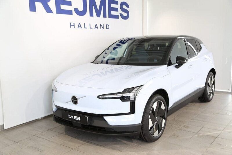 Ljusblå Ny 2024 Volvo EX30 Plus SUV | 474 500 kr (Marknadspris) - Bild 1/4