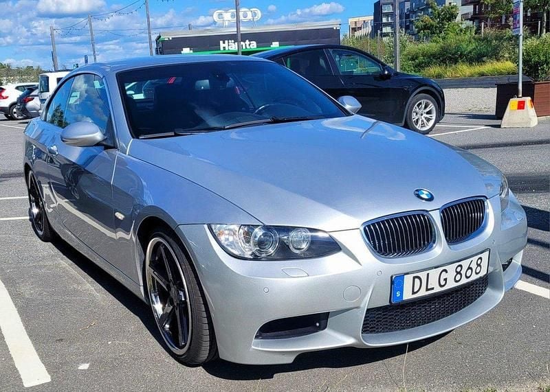 Silver Begagnad 2007 BMW 335 Cabriolet Comfort Edition Cab | 160 000 kr (Bra pris) - Bild 1/4