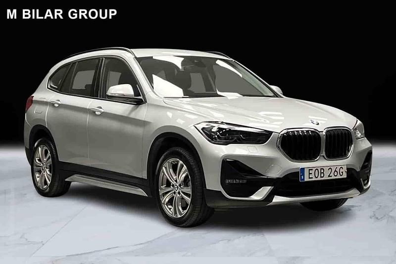 Silver Begagnad 2020 BMW X1 SUV | 269 000 kr (Marknadspris) - Bild 1/1