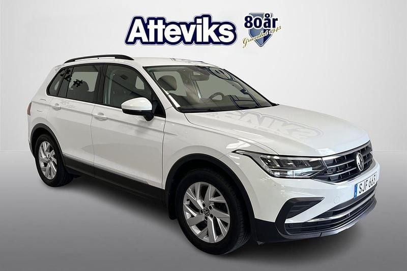Vit Begagnad 2022 VW Tiguan Life SUV | 278 800 kr (Bra pris) - Bild 1/4
