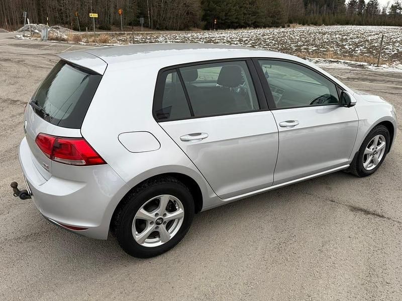 Begagnad VW Golf VII 105 HK (77 kW) 2015
