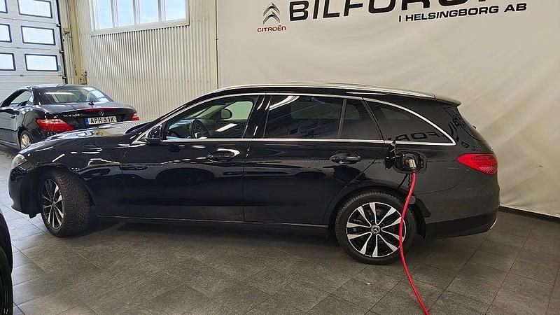 Begagnad Mercedes C300e 204 HK (150 kW) 2022 Svart Kombi